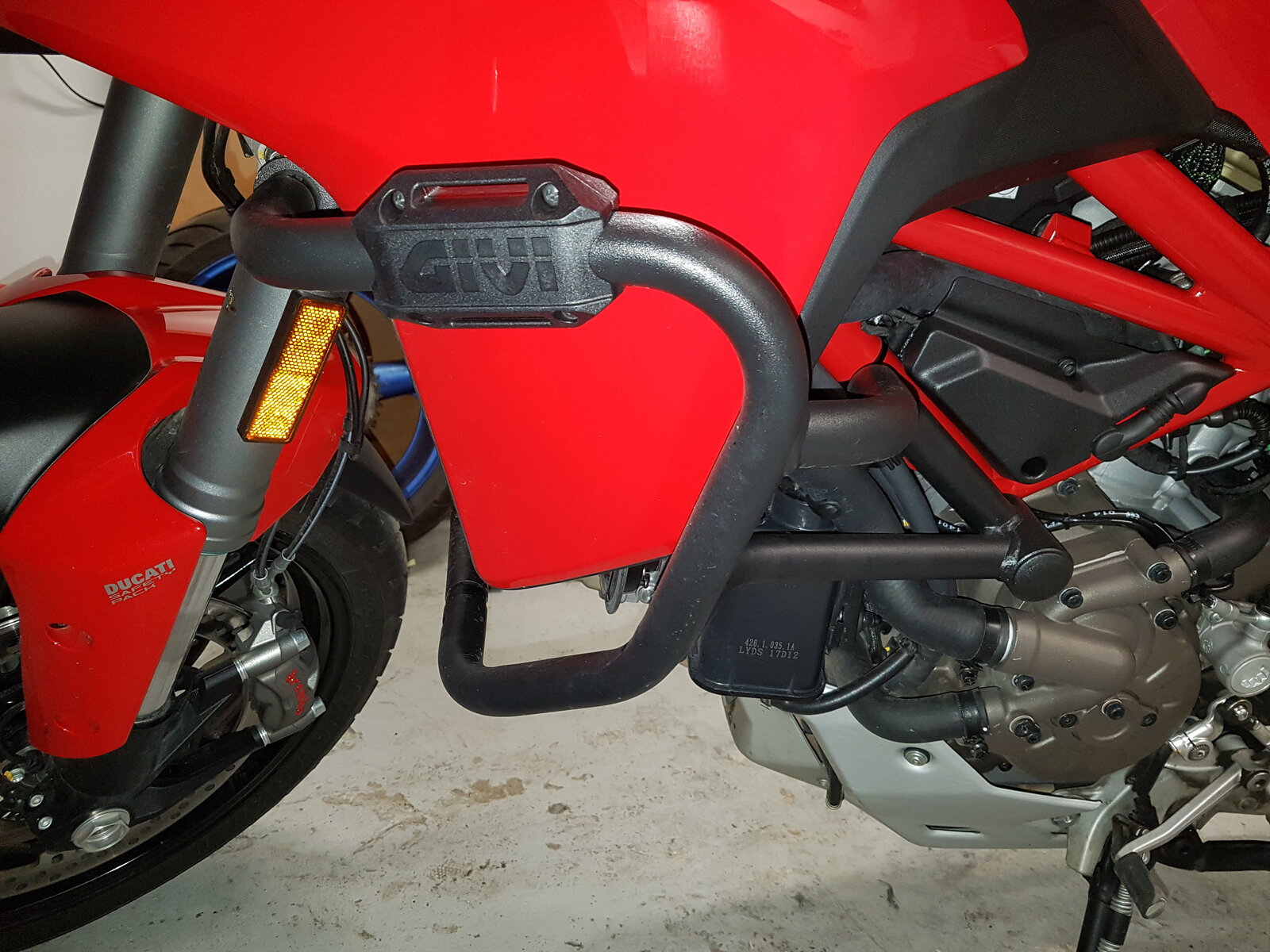 Givi bars.jpg