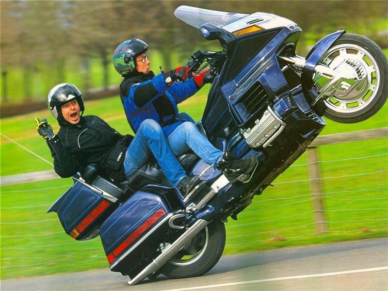 goldwing-wheelie.jpg