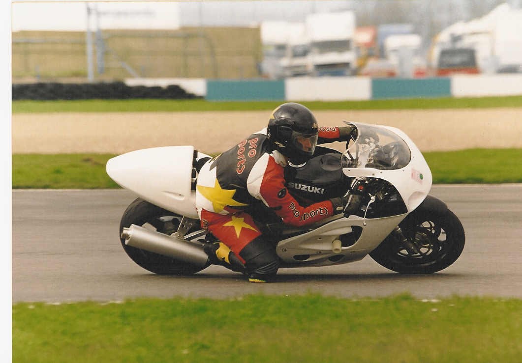 gsxr750_doningtonpark.jpg