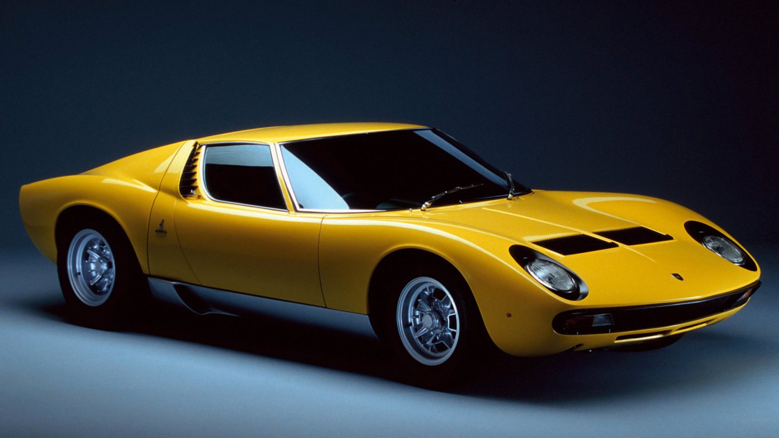 lamborghini-miura-1212.jpg