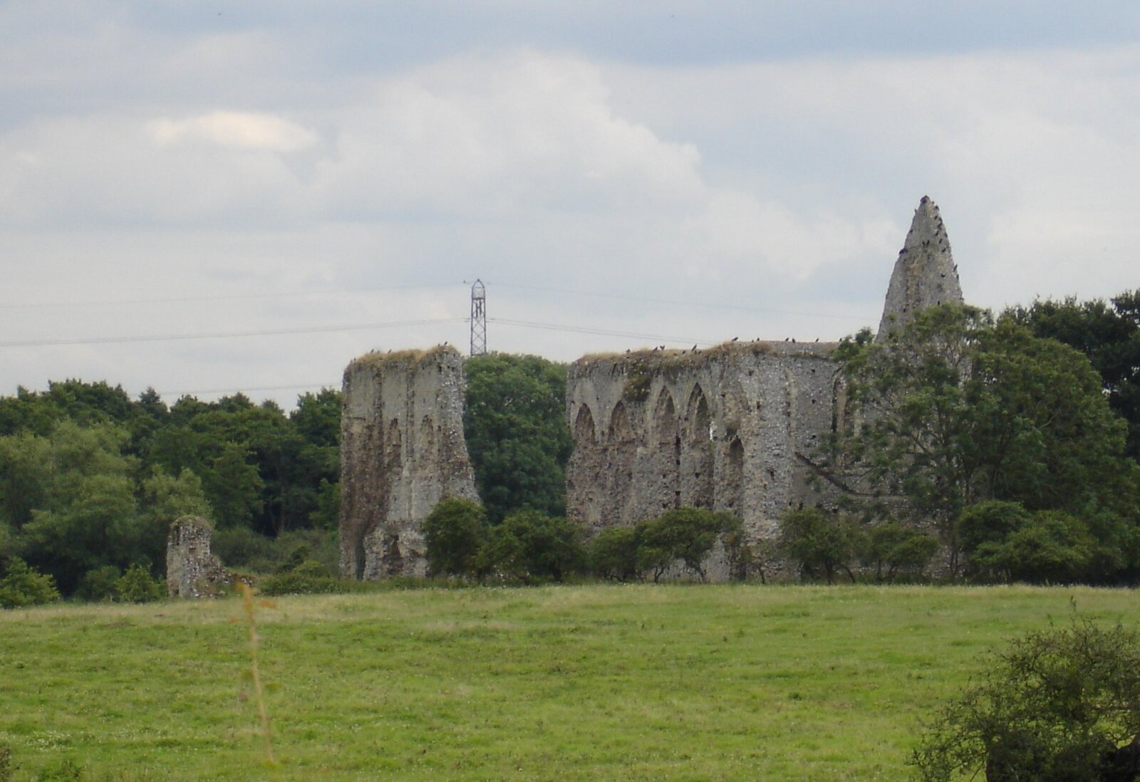 Newark_Priory_ruins.jpg