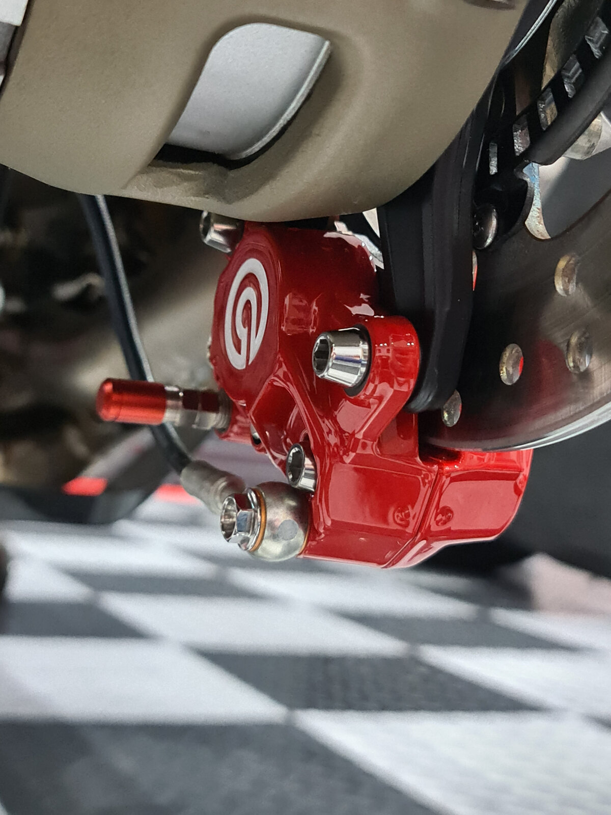 rear-caliper-3.jpg