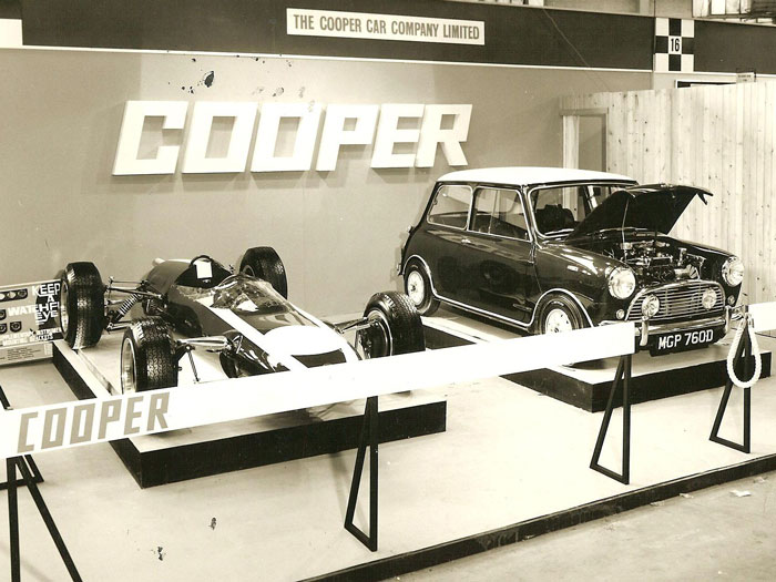 the-link-cooper-f1-and-mini-cooper_1.jpg