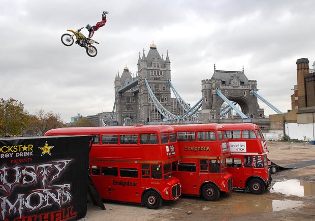 tower-bridge_1666420i.jpg