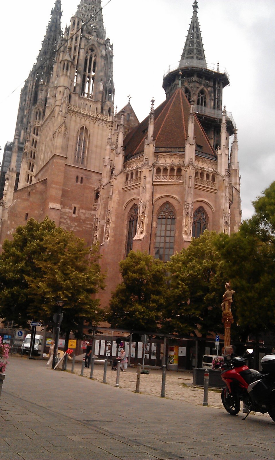 Ulm cathedral 1 13-07-15.jpg