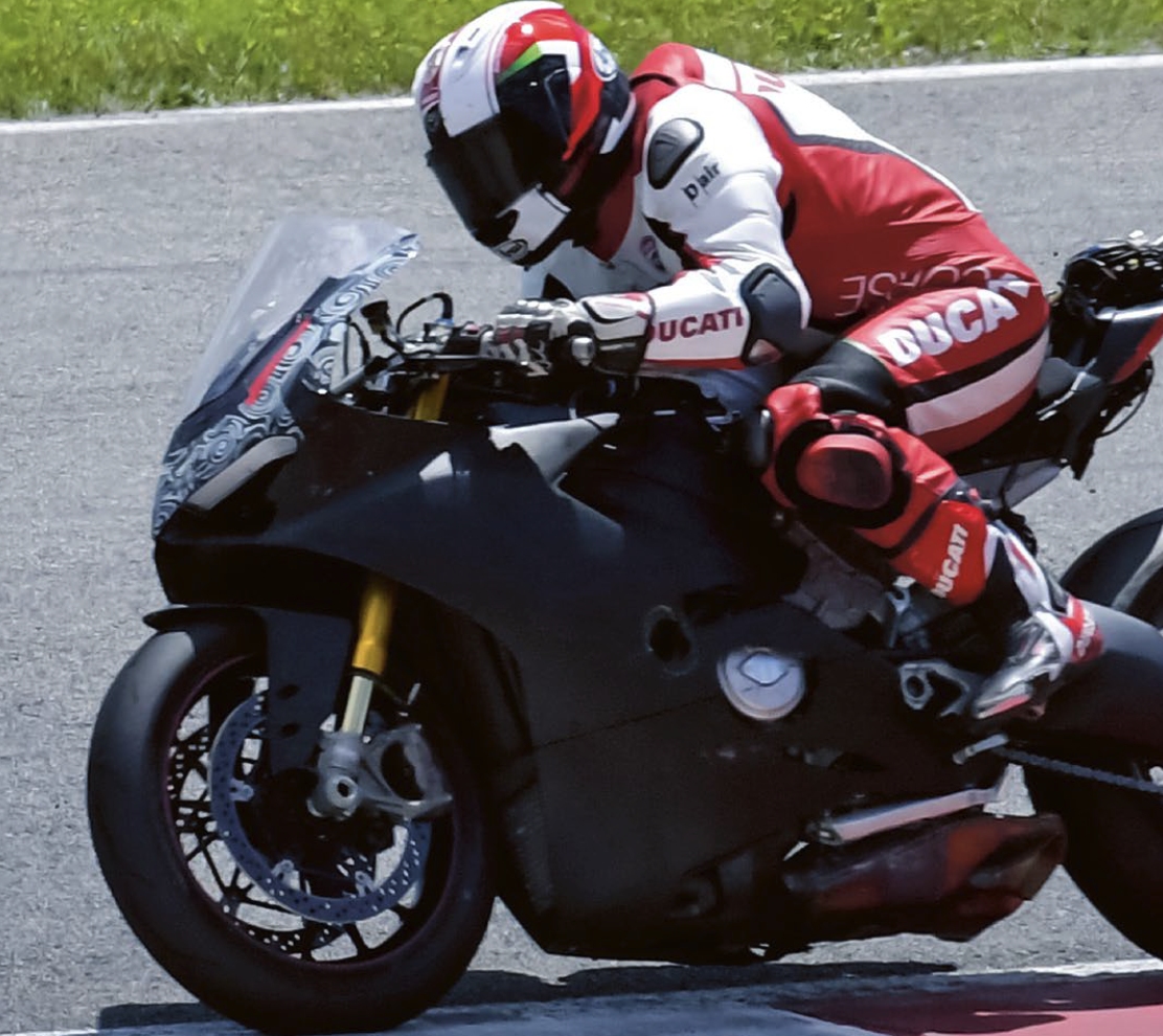 V4 Panigale-2.jpg