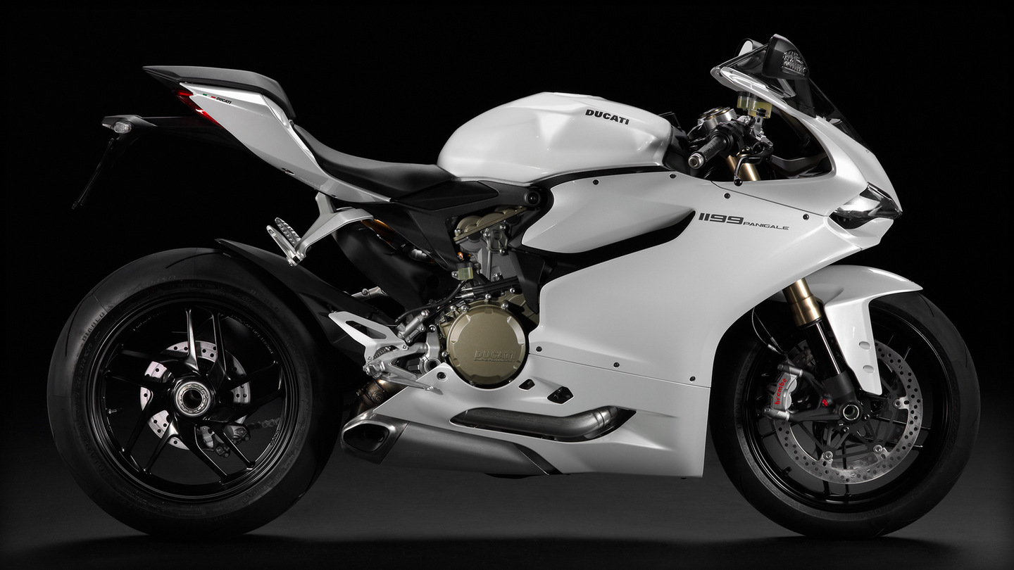 White-ducati-1199-panigale-2.png