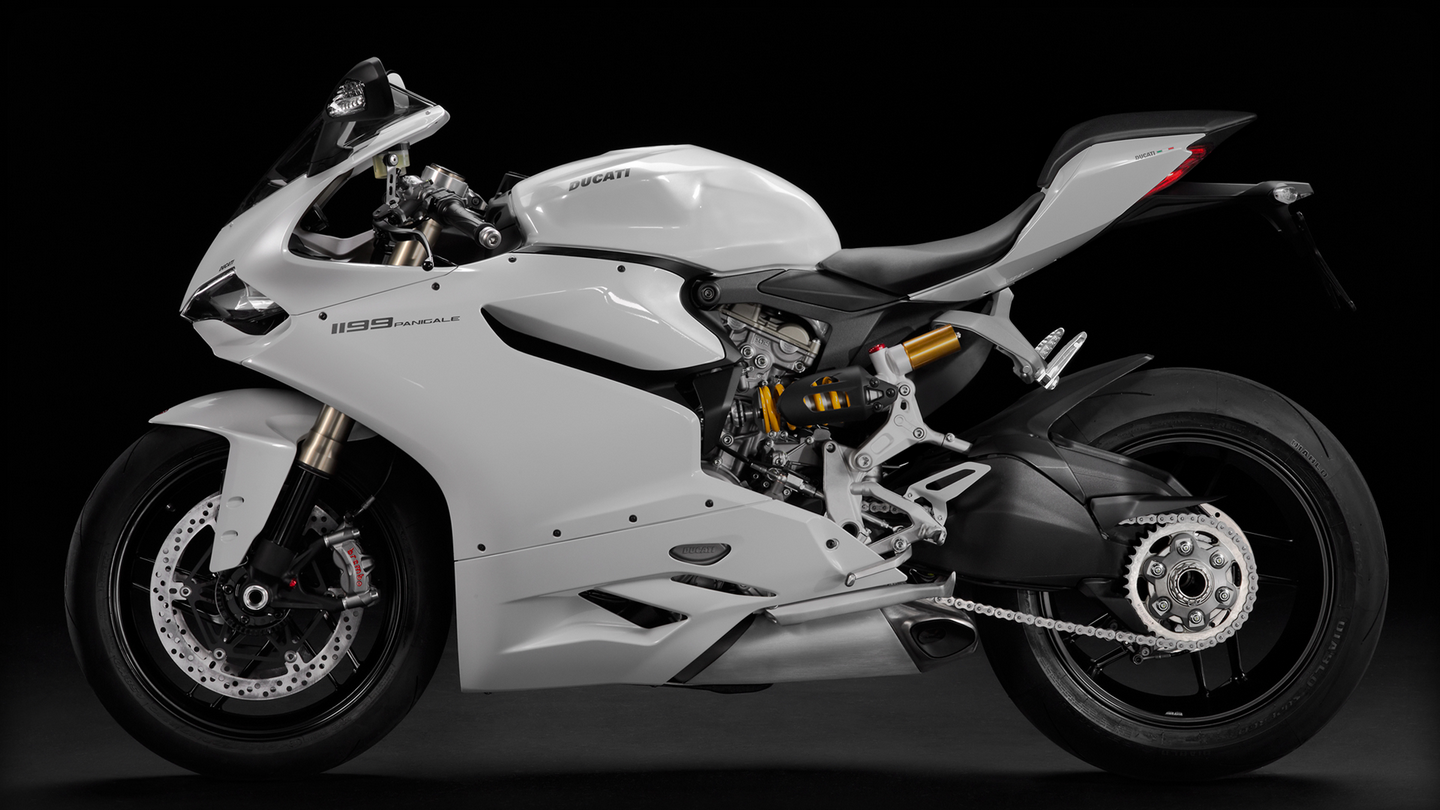 White-ducati-1199-panigale-3.png