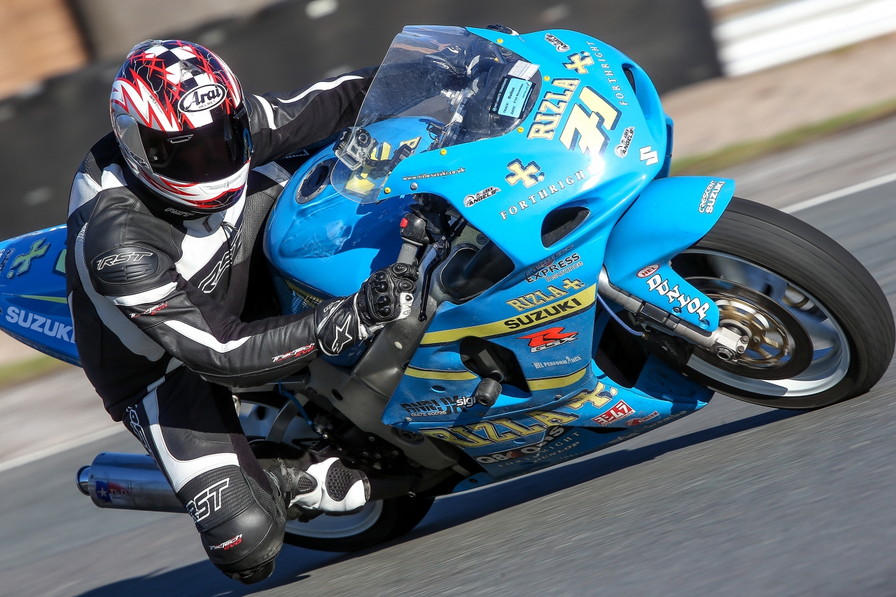 Oulton Park No Limits trackday - 21st November 2015<br />
<br />
First time on track and first...