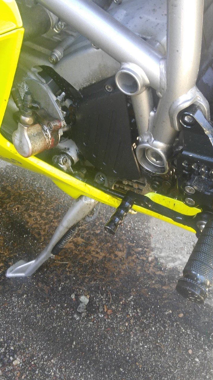 chain broke, and broke engine case, who can help...