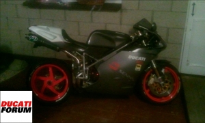 Ducati 748s