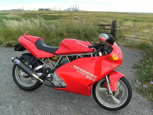 1995 600ss at Isle of Grain