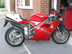 !997 Ducati 748 Biposto with a Monoposto quick change seat