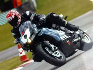 me at brands Hatch on my 999s