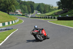 04-07-2011 No Limits Trackday Cadwell Park