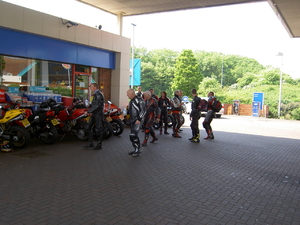 Mob-handed fuel stop