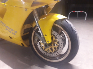 front wheel right