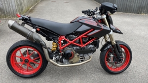 Hypermotard 1100s