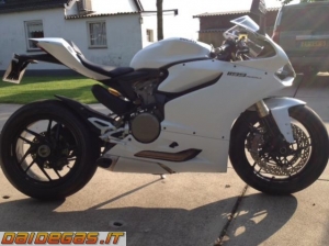 ducati-1199-white-bianca-2