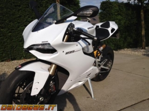 ducati-1199-white-bianca-3