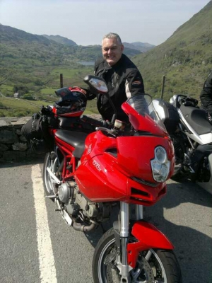 me and mutly snowdonia