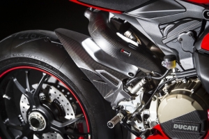 8-1299PanigaleS_accessoriesed_25