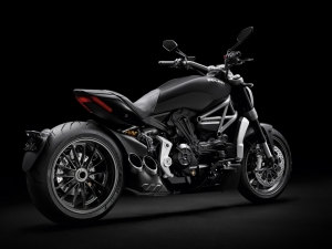 15-06 XDIAVEL