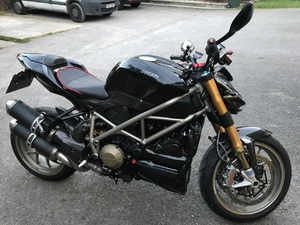 1098s Streetfighter